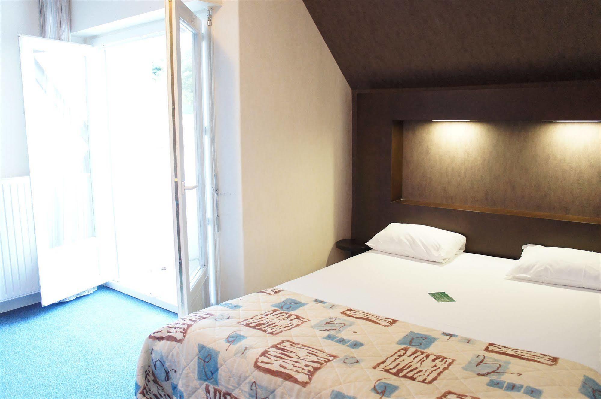 Logis Golfe Hotel Ванн Экстерьер фото